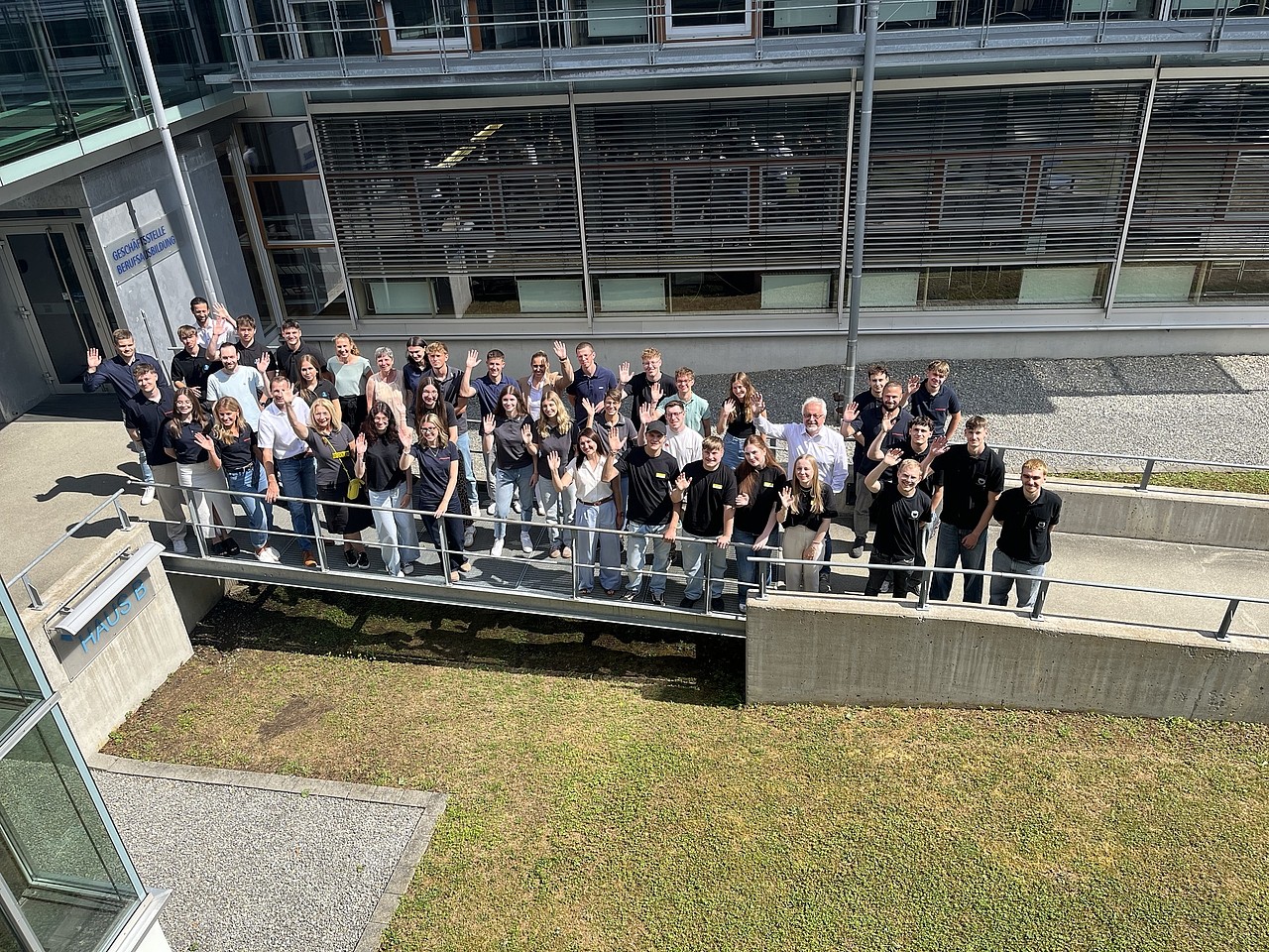 040-26-07-03-Abschlusspräsentation_EcoScouts_Gruppenbild.jpeg